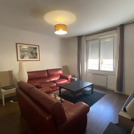 דירה Charming 53m Located In