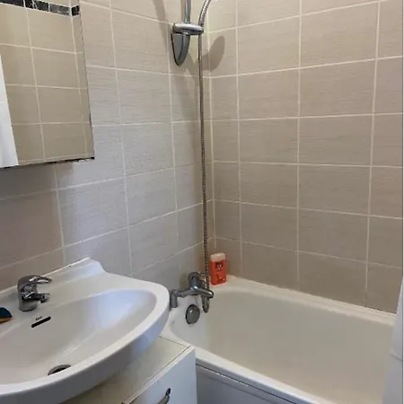 Charming 53m Located In Apartment Nantes
